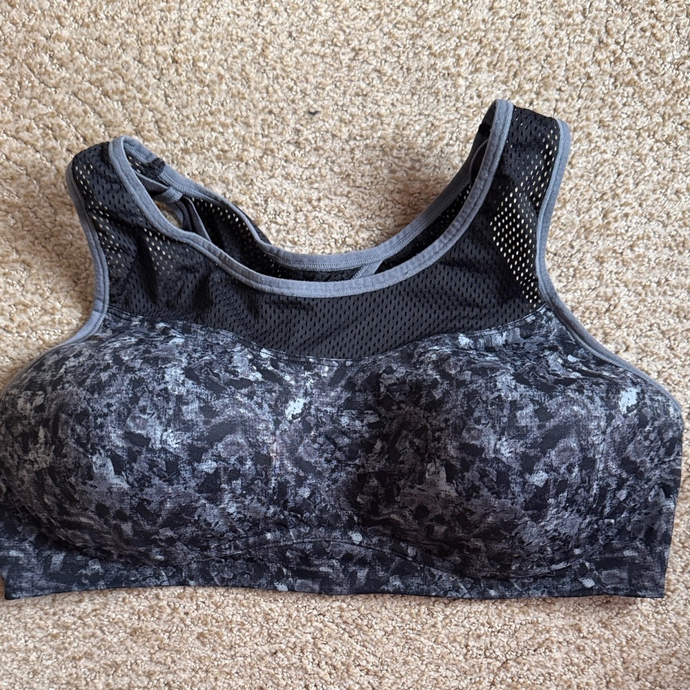 Maidenform Black and Gray Patterned Sports Bra